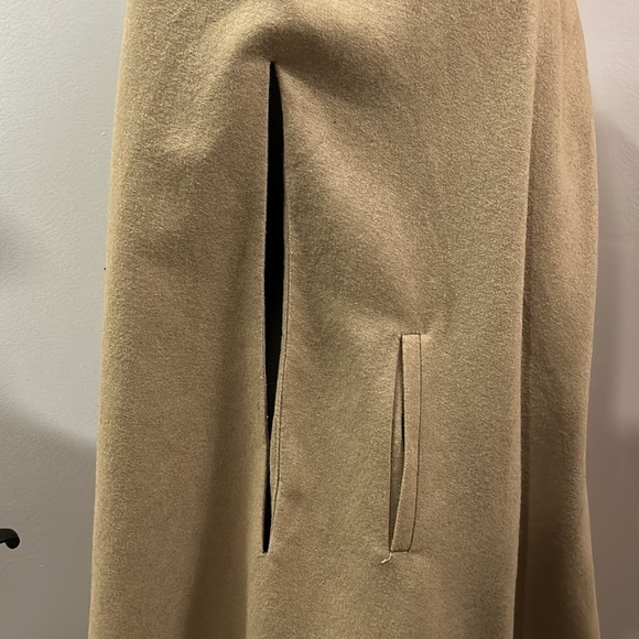 WAYF where are you from Cape size XS- like new - Picture 6 of 16